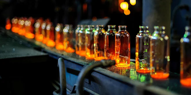 Glas und Keramik